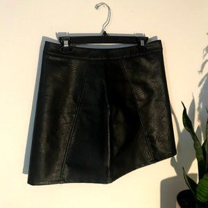 Highwaisted Faux Leather Mini-skirt